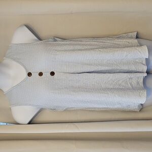 Stylish Patterned Tank With Buttons